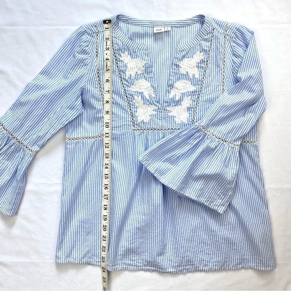GAP Bell Sleeve Top Blue & White Striped w/Embroidered Appliqués Size XS (EUC) - Picture 10 of 11